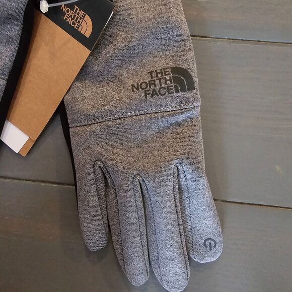 Last Pair!!! The North Face Gray Etip📲  touchscreen Glove🧤 Size medium - Picture 4 of 9